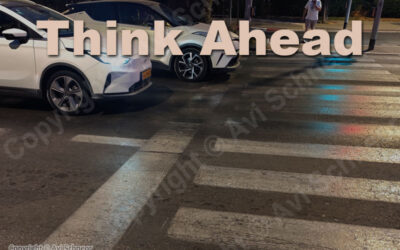 פס עצירה למעבר חצייה – אלוהים נמצא בפרטים הקטנים